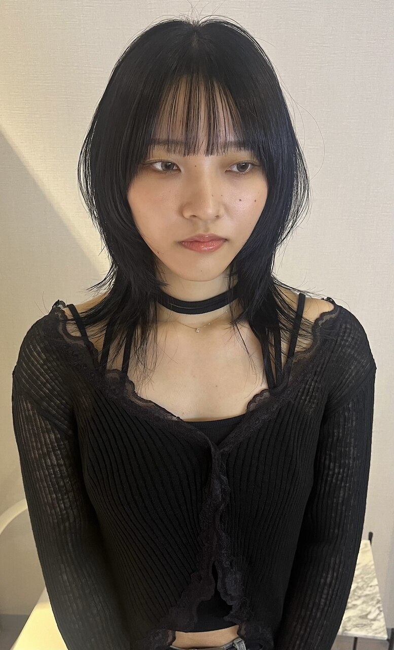 2025年秋】ブルーブラック ミディアムの髪型・ヘアアレンジ