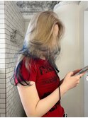 ブロンドレイヤーカット×ブルーエンドカラー　