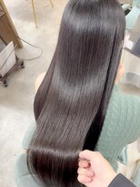 シア(sia)&nbsp;髪質改善トリートメントストレートレイヤーカット前髪艶髪心斎橋