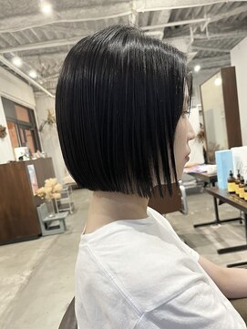 アオゾラヘアーカミノウラ(AOZORA HAIR kaminoura) ワンレンボブ シンプルストレート 前下がり スタイリング簡単