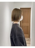 ブリーチ無しアッシュ / 切りっぱなしボブ