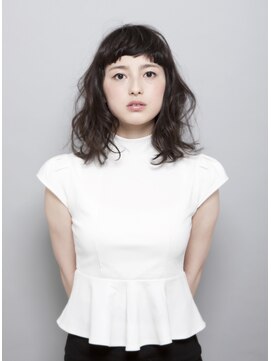 シャンプー ひろせ店(SHAMPOO) ショートバング×ダークカラーで大人可愛くアプローチ