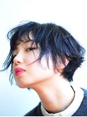 ブルーブラック×ショートボブ
