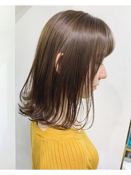 ナイン 麻布十番(NINE) ラフな外ハネミディ☆