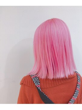 ジーナ 新宿(Zina) ホワイトピンクカラー