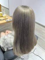 リーオオサカ(Lee Osaka) ホワイトカラー×東芽生