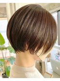 大人ショートボブひし形ショートカット丸みショート前髪あり