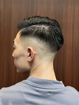 ヒロギンザ 新橋店(HIRO GINZA) 7：3フェードカット