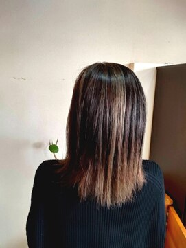 ヘアーメイク ドット(HairMakeDOT) 立体的ハイライト