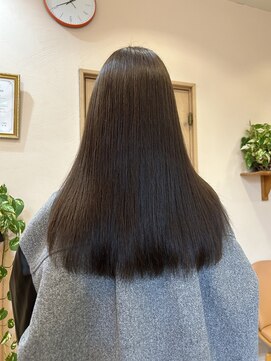 マギー(Magie+) アッシュベージュ