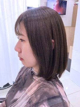 メタ(META) 上品なブルーアッシュカラ―♪