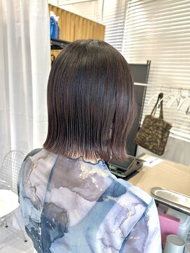 ネオリーブウリ 二子玉川店(Neolive uri) カールセミディシアーカラーレイヤーカット《二子玉川》