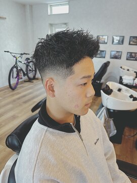 ティグレ(TIGRE) ツイストパーマ