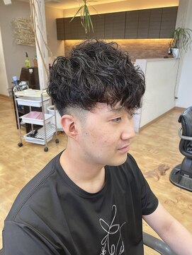 ケーアール(KR) ナチュラルパーマスタイル