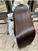 艶髪美髪を叶える美髪縮毛矯正。サラサラツヤツヤです