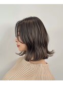 切りっぱなしロブ　ハイライト　ベージュ
