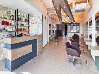 デラメア 本店(delamair)の写真/金沢八景駅から徒歩1分☆女性同士だから相談しやすく、髪の悩みからデザインの相談まで◎