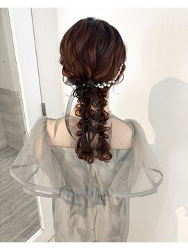 ウブ(ubu) ツイン編みおろし♪お呼ばれ/ライブ/前撮り/ブライダル