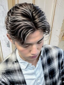 サンティエ 中央駅店(scintiller)の写真/【中央駅すぐ】バレイヤージュ・ハイライトでつくる立体感×束感で、トレンドスタイルに★