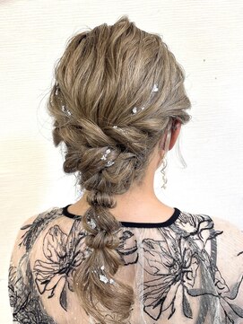 ベルクープ(BELLE COUPE) ローポニーアレンジ