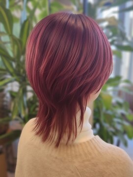 アヴァロンテ アットウィルヘアー(A VOLONTE at will hair) 艶感抜群◎暖色系レイヤーウルフ [成田/富里]