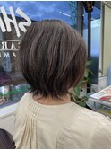 くせ毛もまとまるショートスタイル