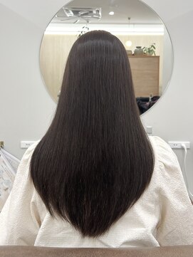 コットバイ ラヴェスト(Cott by lovest) ツヤっとまとまる透明感グレージュ