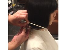 アローヘアーサロン(arrow.hair salon)
