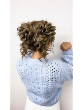 リレーション(Relation) ツインお団子ヘア