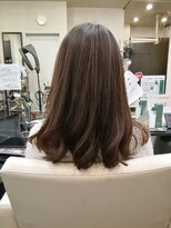 ヘアメイク サン(Hair Make Sun)&nbsp;オシャレ白髪ぼかしハイライト×イヤリングカラー