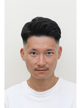 ダリーサード(DALIE third) メンズスキンフェードサイドパートビジカジ