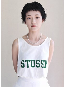 クイン(qin) コンパクトベリーショート /  ニュアンスパーマ