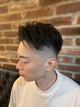 ミリオンバックス 神田店(Million Bucks) 73フェード