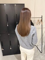 アトレ 福岡大名店(attrait)&nbsp;ロングヘアを上品なブラウンに×艶感たっぷりの仕上がり