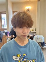 ベイブ ヘア メイク サロン(Babe hair make salon) ライトブラウン×波巻ツイスパ無造作マッシュ