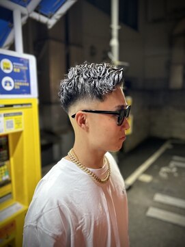 ヒロギンザ 大阪本店(HIRO GINZA) 7.3スキンフェード(スパイラルパーマ)