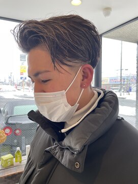 カットアンドトータルビューティ ヴァンキャトル(Cut&Total Beauty VINGT QUATRE) 7:3アップフェードスタイル◎