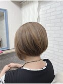 ショートボブ