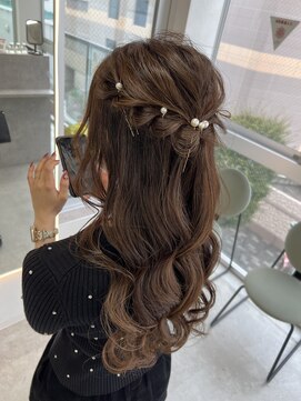 ロイオブジゼル(roi of GiseL) ハーフアップ/アップヘア/お呼ばれヘアセット/結婚式ヘアセット