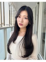 ラクシア(LucxiA)&nbsp;レイヤーカット/前髪カット/顔周りカット/韓国ヘア