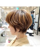 アッシュ 大泉学園店(Ash)&nbsp;ピアスの映えるショート【Ash大泉学園　横山】