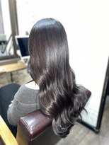 ハサミバイアトリエナガノ 千葉(8sami by atelier nagano) ショートボブ/センターパート/ツヤ髪/グラデーション/イヤリング