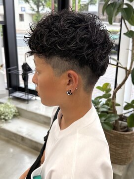 ジュノ 鹿児島中央店(Juno) カーリースパイラルパーマ