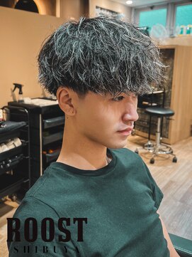 ルースト 渋谷店(ROOST) スペイルカール/ホワイトハイライト/テーパーフェード