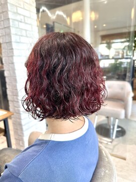 ルル カリス(lulu CHARIS) ボルドーレッドパーマ