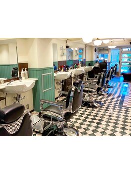 【メンズ専門店】カット技術・薬剤・店内の内装など、すべてをこだわりぬいた理髪店です。