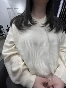 モエバイアリア(Moe by aria) 軽すぎないレイヤースタイル