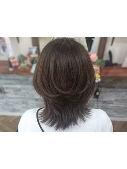 《サロン帰りのＳＴＹＬＥをご自宅でも◎》骨格・生え癖に合わせた“こだわりカット”で朝のＳＥＴも簡単に