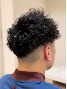 ニューヨーク ニューヨーク マザーズ イオン四條畷店(NYNY Mothers) フェードカット/スペインカール