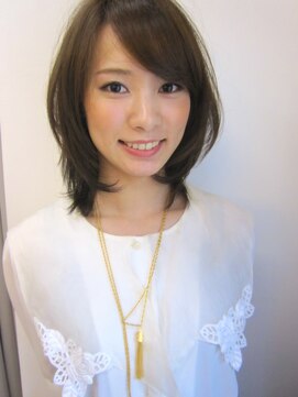 コクーン(Cocoon) フォルムで魅せるセミディhair☆